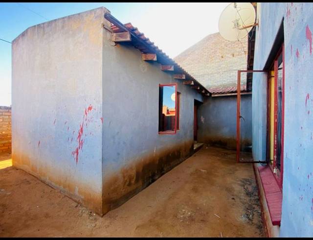 2 BEDROOM HOUSE FOR SALE IN PROTEA GLEN